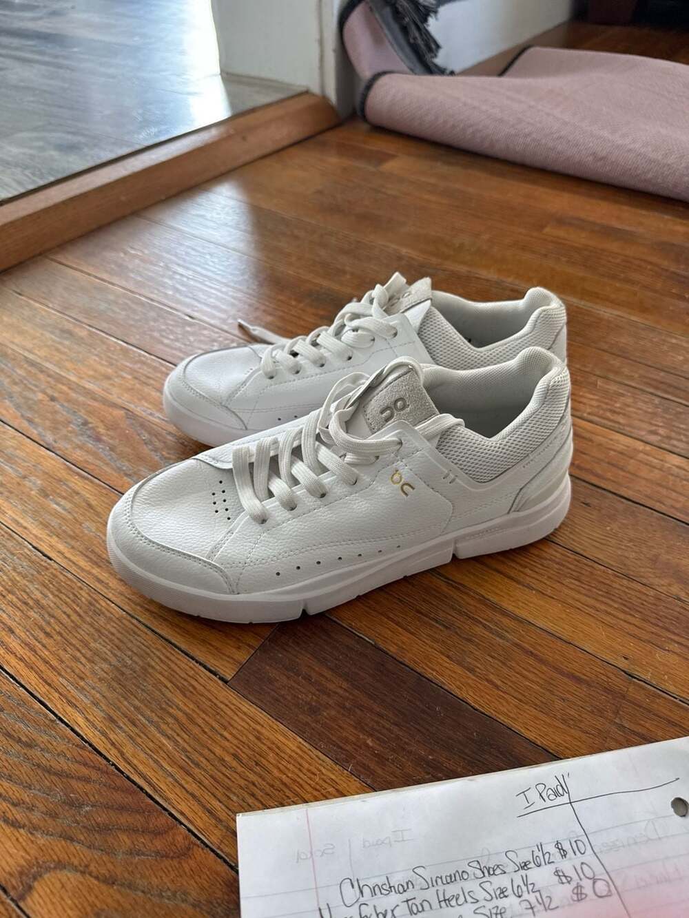 On Running THE ROGER Centre Court White Gum Tennis Sneakers - Picture 2 of 4